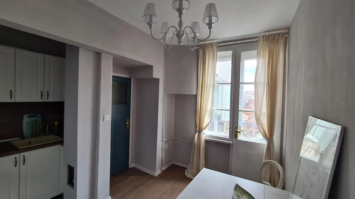 アパート Cozy 1-Bedroom In The Top Center ソフィア